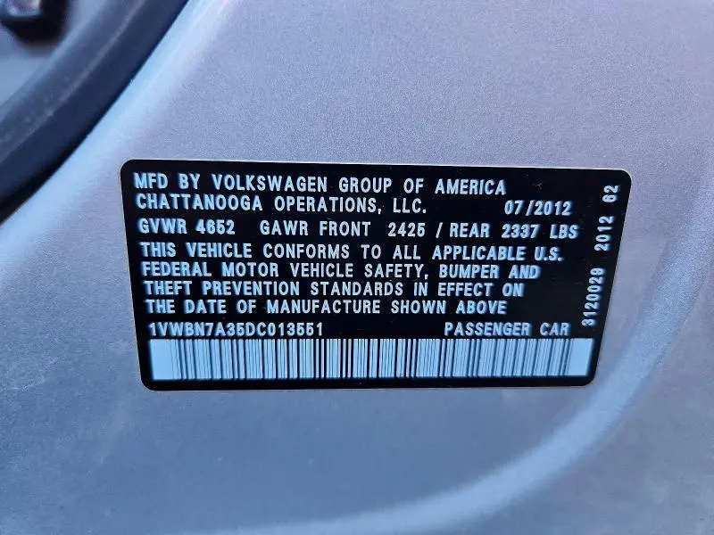 2013 VOLKSWAGEN PASSAT SE  