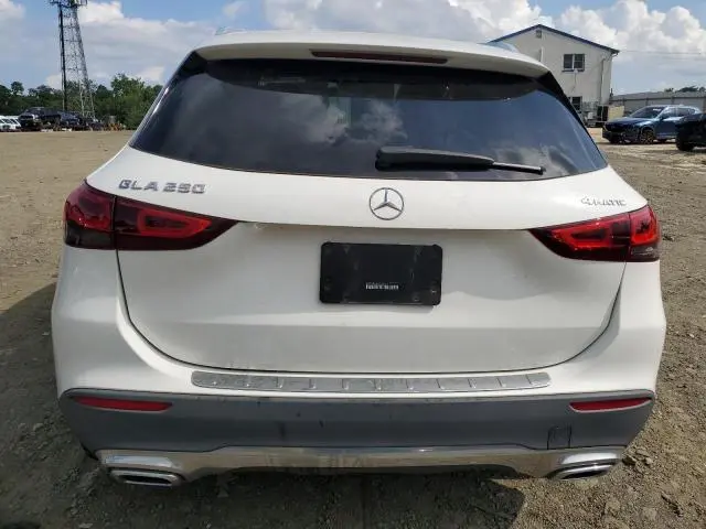 2021 MERCEDES-BENZ GLA 250 4MATIC  