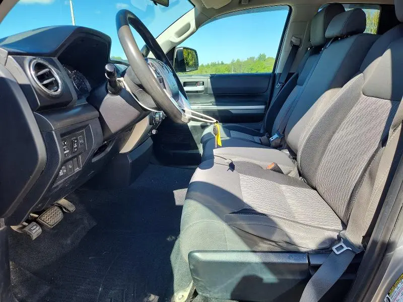 2017 TOYOTA TUNDRA SR5  