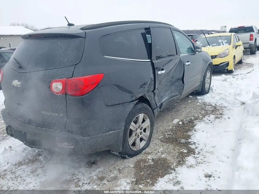 2011 CHEVROLET TRAVERSE 2LT