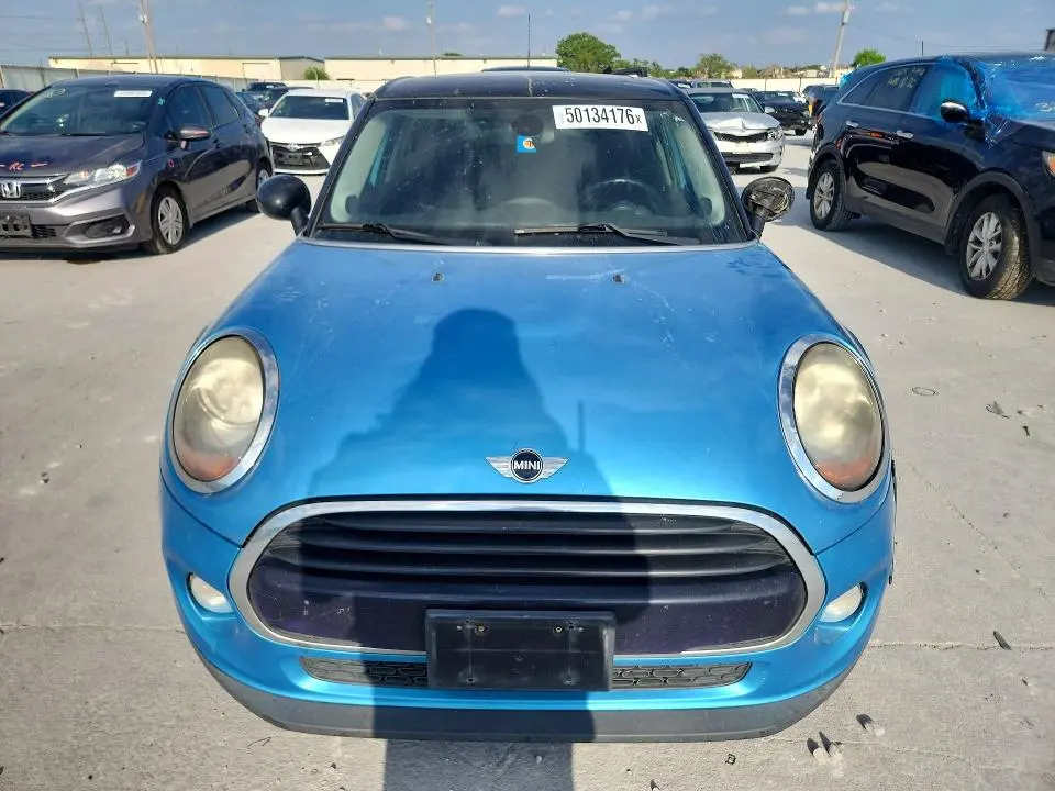 2017 MINI COOPER   