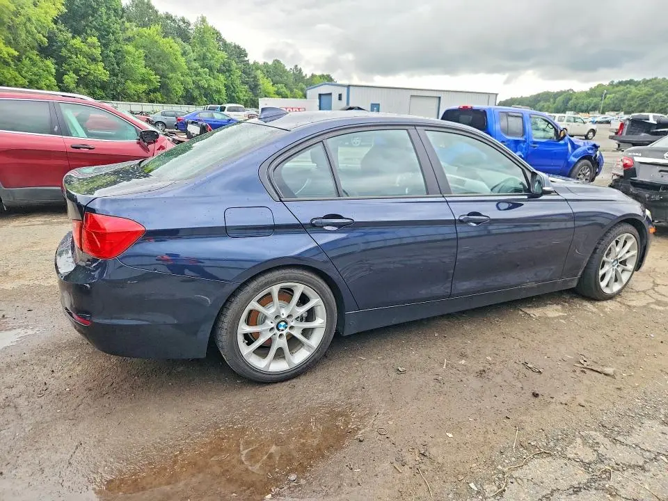 2013 BMW 320 I  