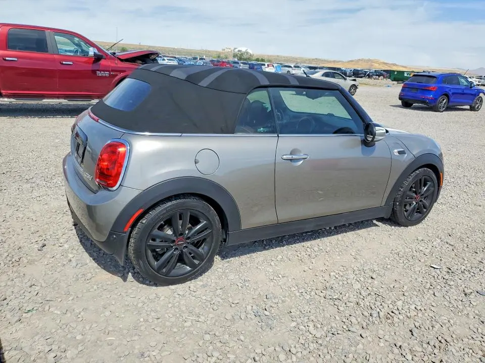 2017 MINI COOPER   