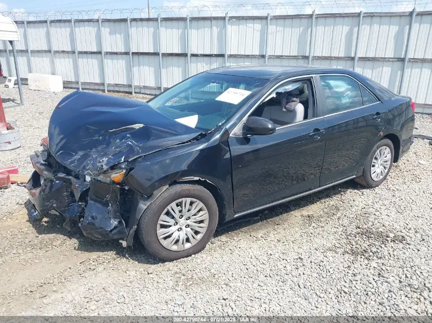 2014 TOYOTA CAMRY LE