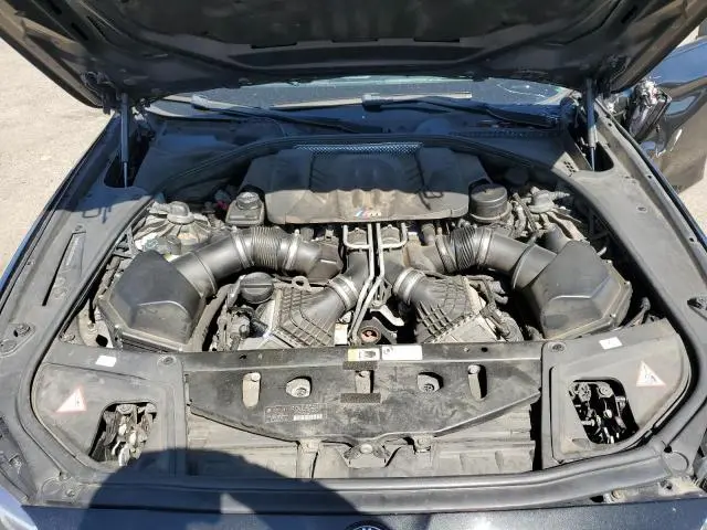 2013 BMW M5   