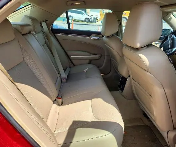 2011 CHRYSLER 300 LIMITED  