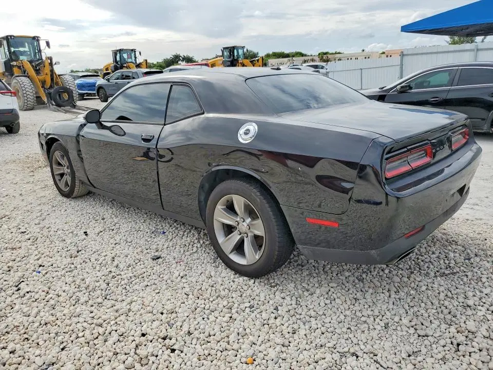 2017 DODGE CHALLENGER SXT  