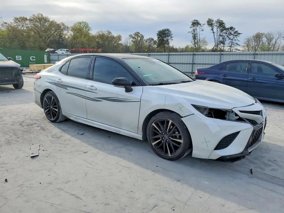 2019 TOYOTA CAMRY XSE  