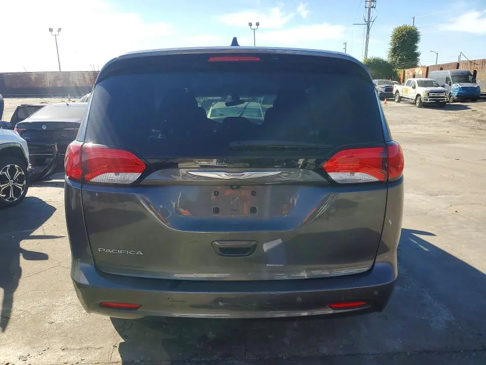 2018 CHRYSLER PACIFICA LX  