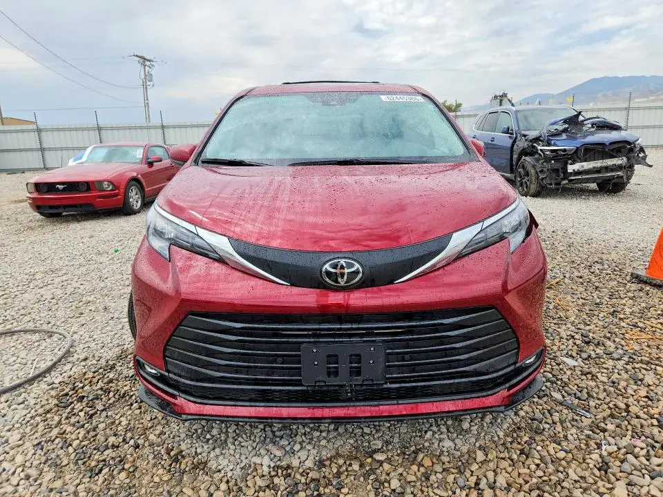 2026 TOYOTA SIENNA XLE 7-PASSENGER  