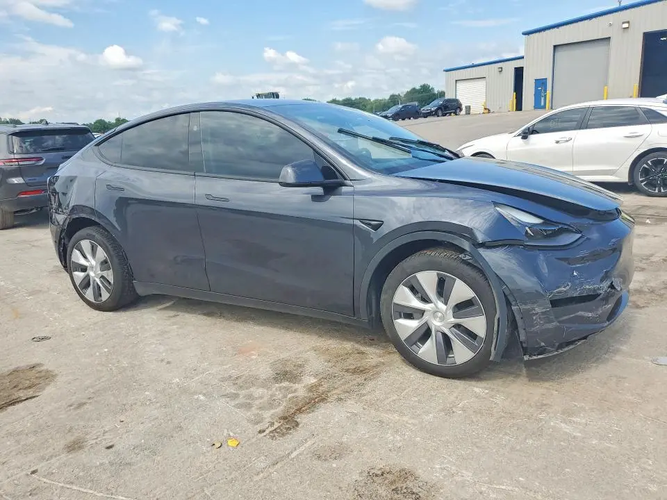 2024 TESLA MODEL Y   