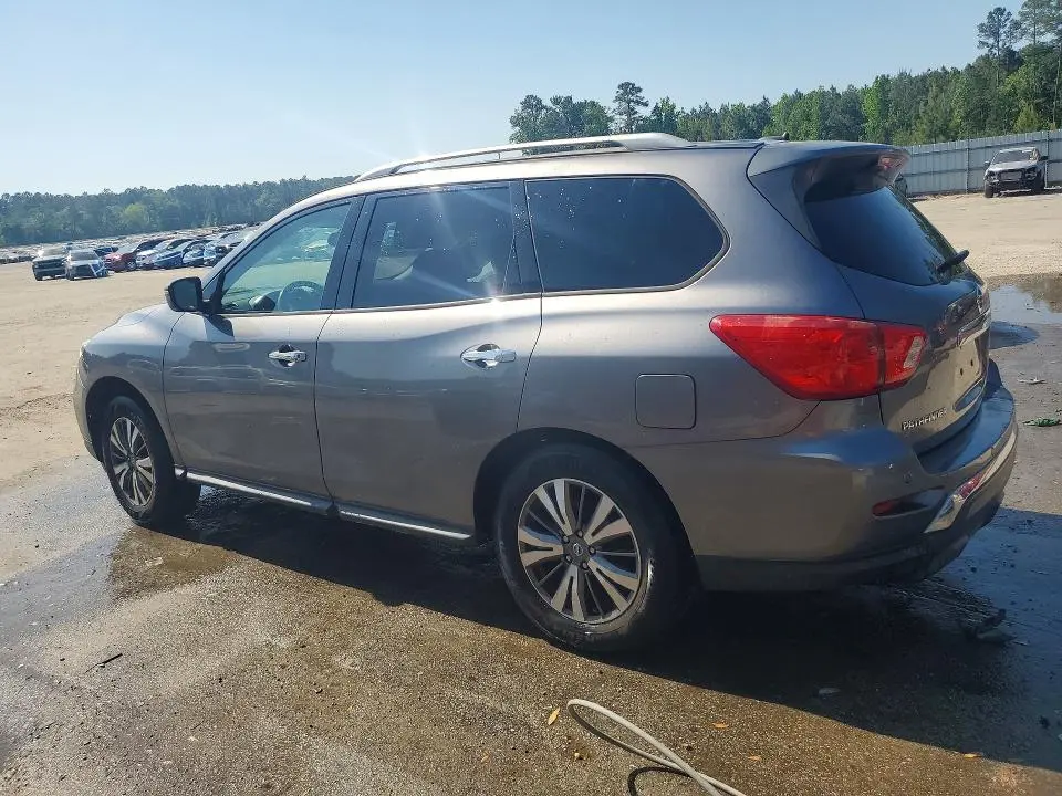 2017 NISSAN PATHFINDER SV  