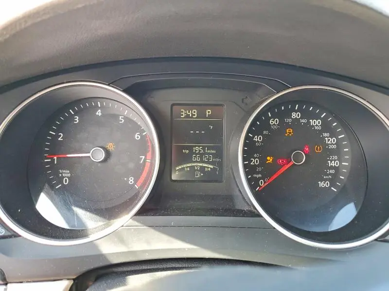 2015 VOLKSWAGEN JETTA SE  