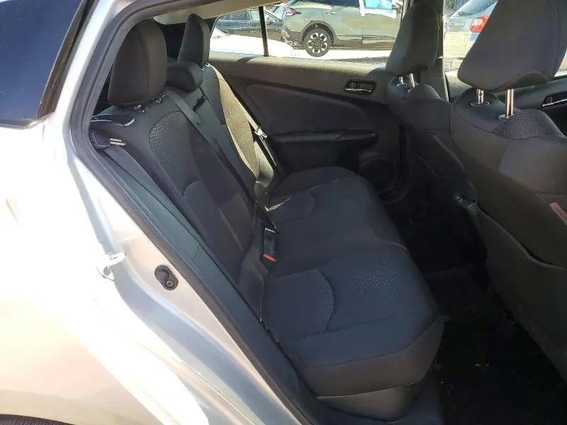 2022 TOYOTA PRIUS LE  