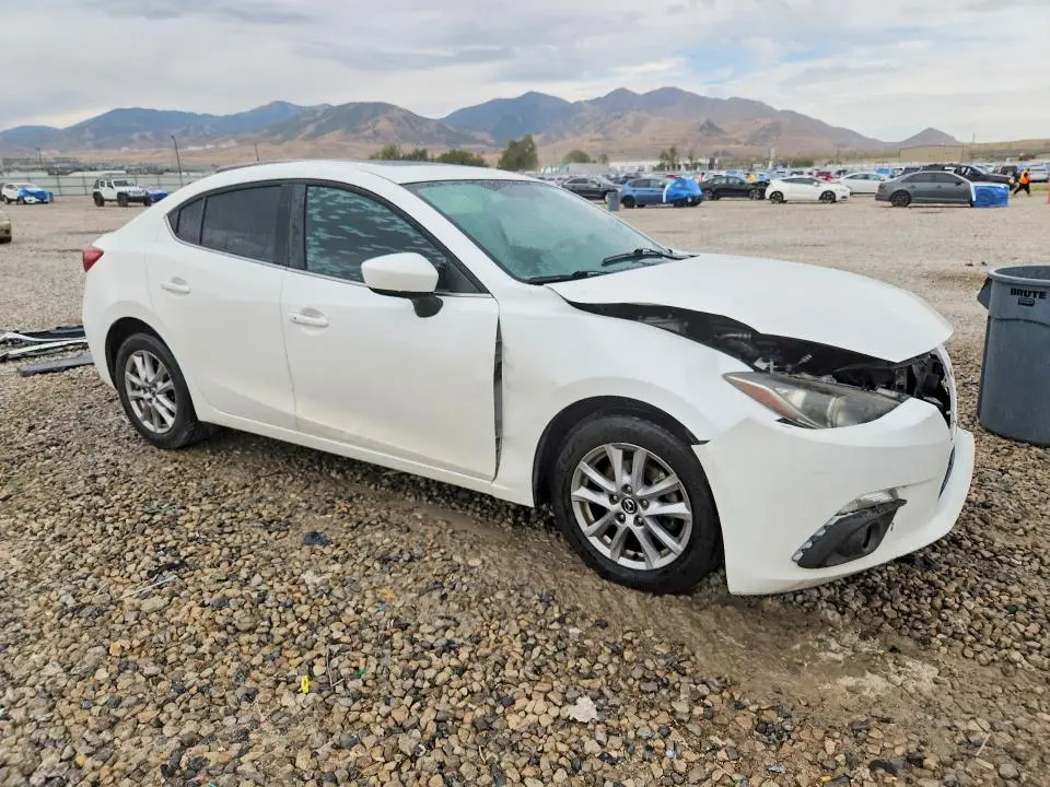2016 MAZDA 3 TOURING  