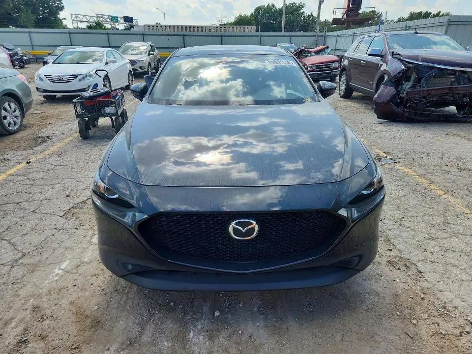 2025 MAZDA 3 PREFERRED  