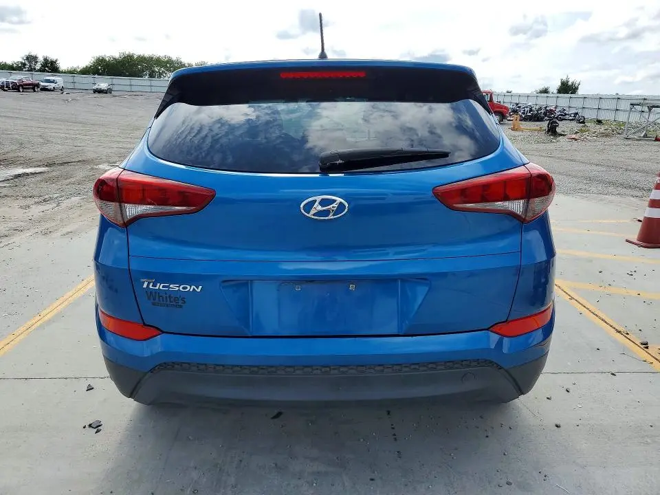 2018 HYUNDAI TUCSON SE  