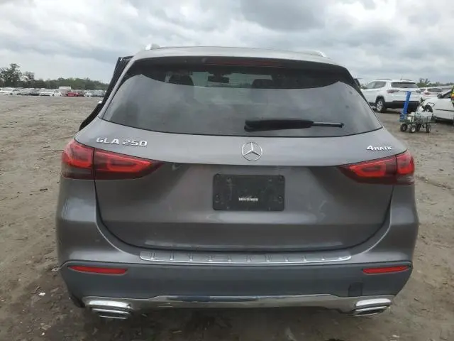 2021 MERCEDES-BENZ GLA 250 4MATIC  