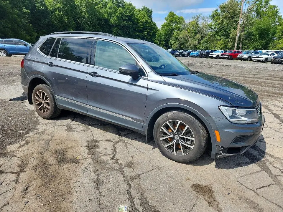 2021 VOLKSWAGEN TIGUAN SE  