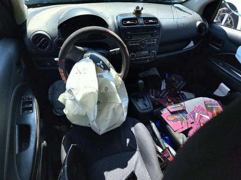 2015 MITSUBISHI MIRAGE DE  