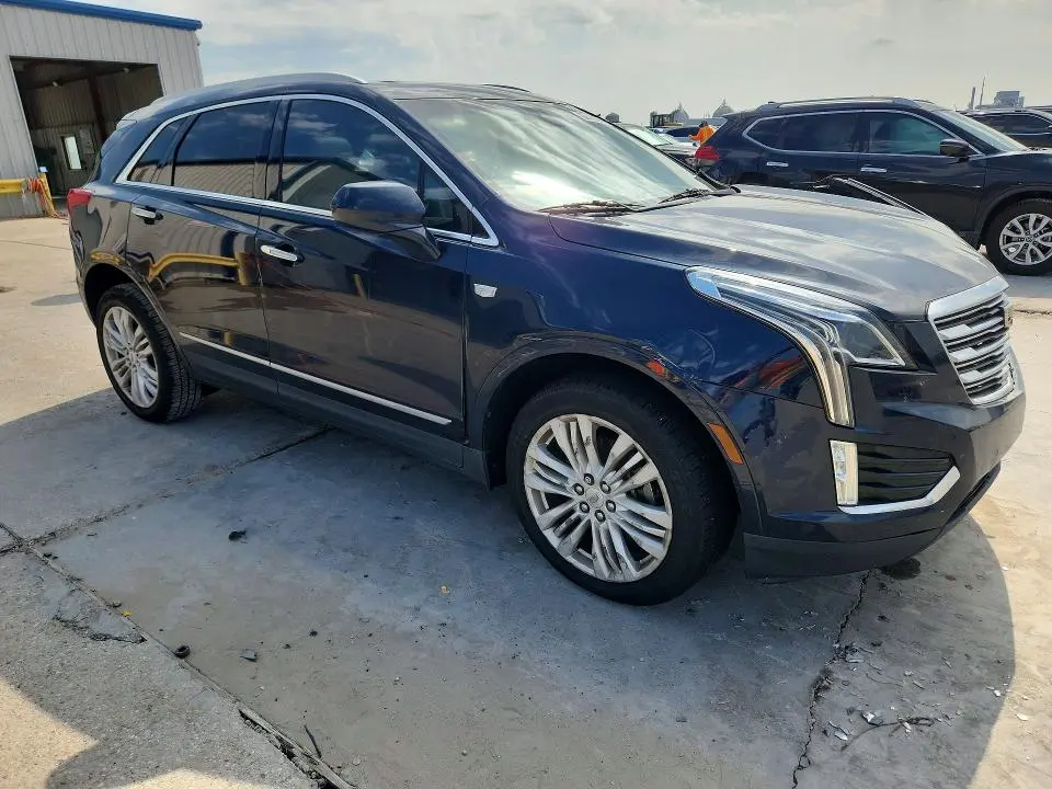 2017 CADILLAC XT5 PREMIUM LUXURY  