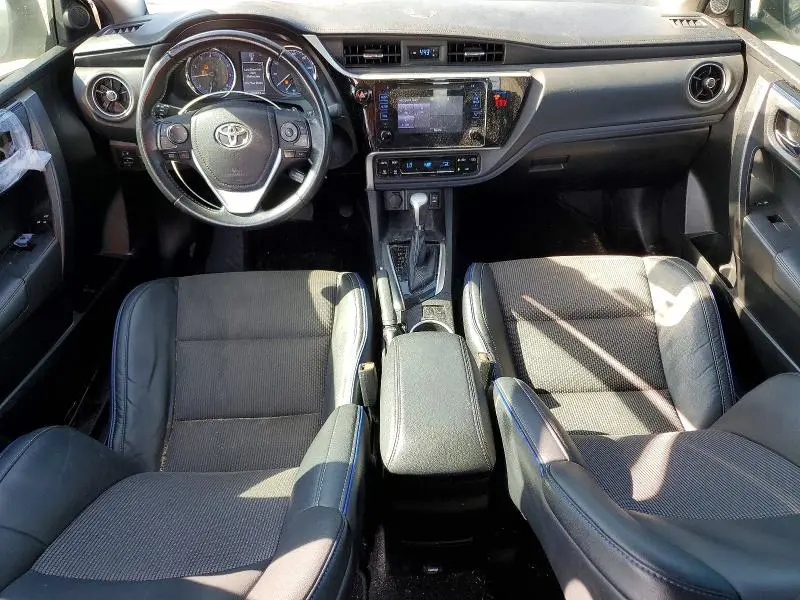 2019 TOYOTA COROLLA SE  