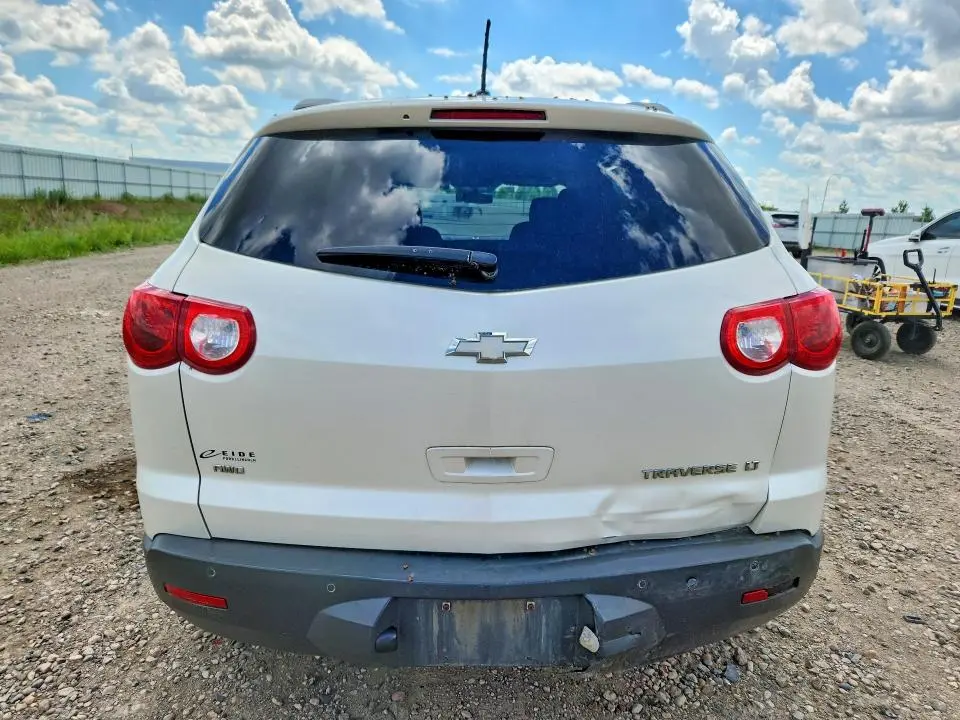 2012 CHEVROLET TRAVERSE LT  