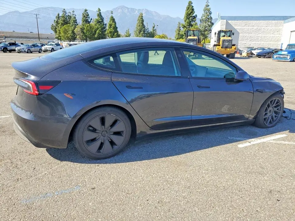 2025 TESLA MODEL 3   