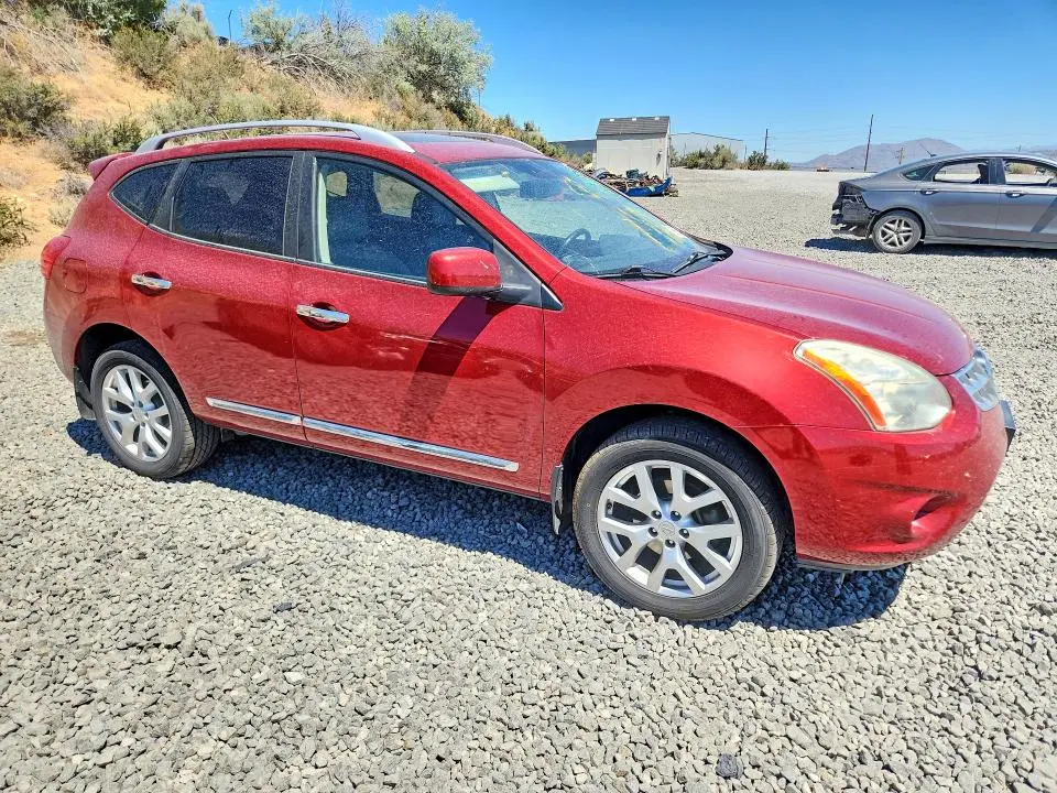 2011 NISSAN ROGUE S  