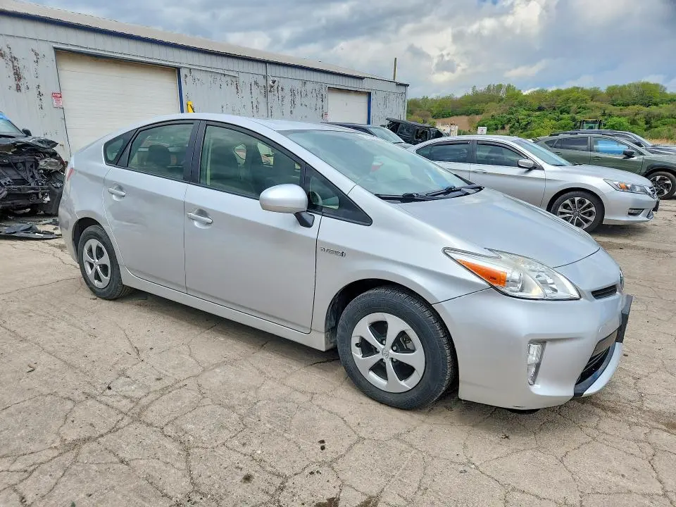 2015 TOYOTA PRIUS TWO  