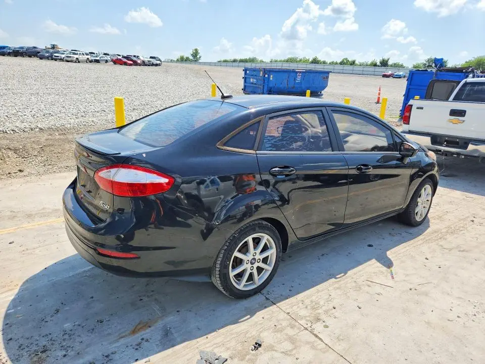 2017 FORD FIESTA SE  