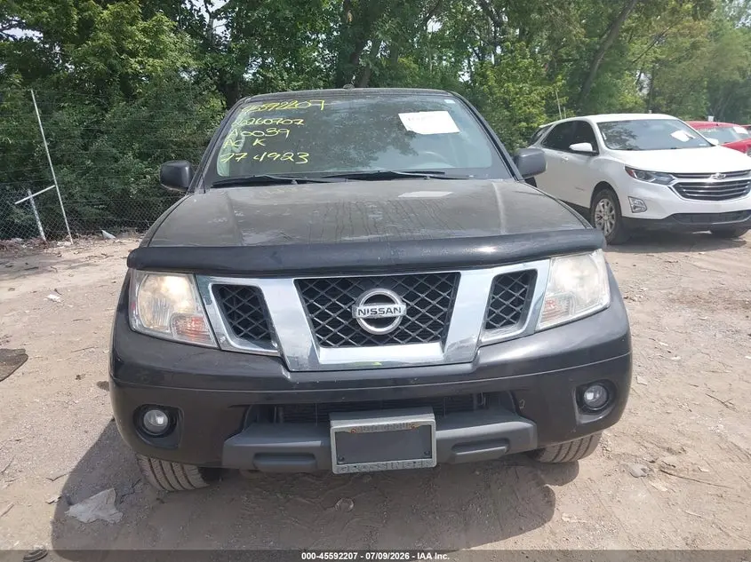 2016 NISSAN FRONTIER SV
