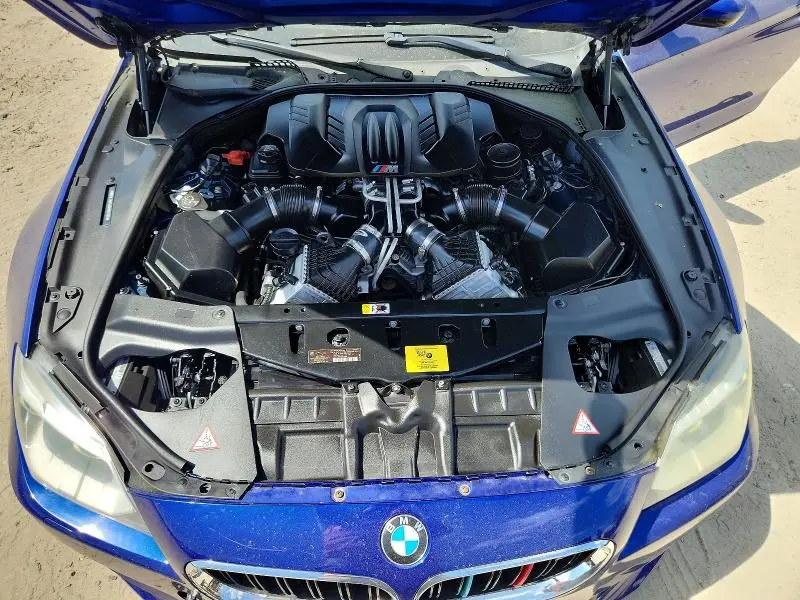 2013 BMW M6   