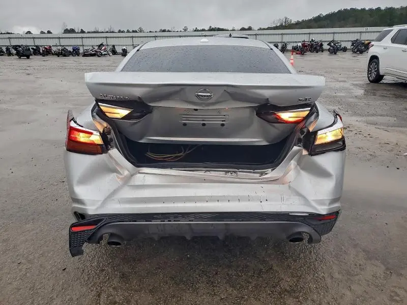 2019 NISSAN ALTIMA SR  