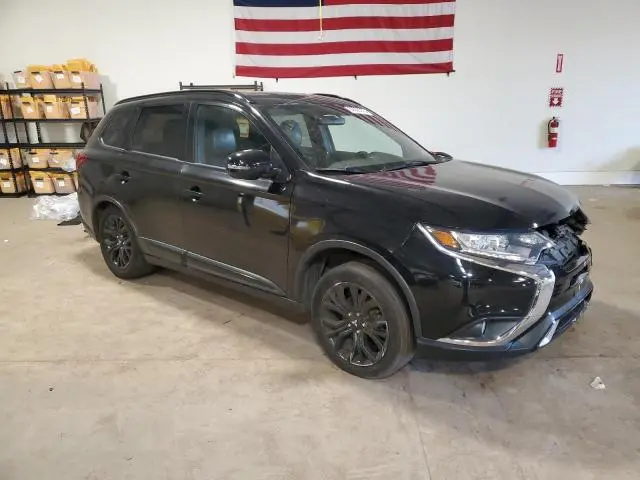 2019 MITSUBISHI OUTLANDER SE  