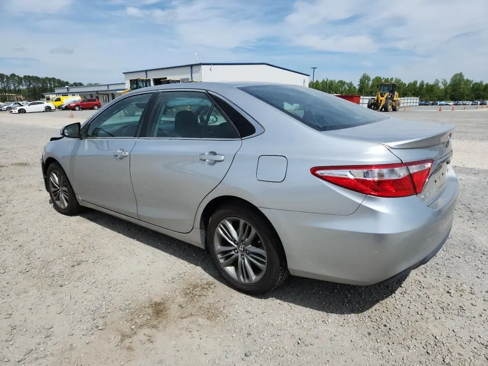 2017 TOYOTA CAMRY SE  