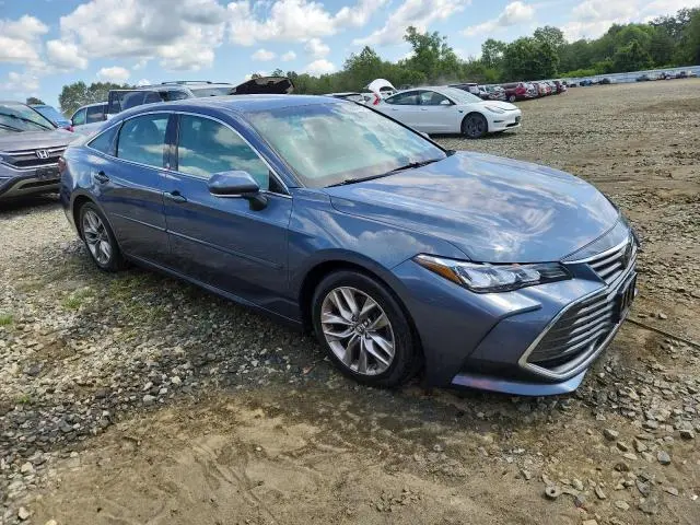 2019 TOYOTA AVALON XLE  
