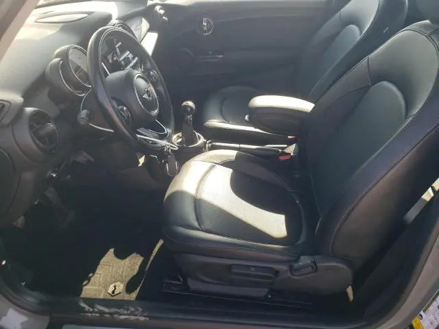 2015 MINI COOPER