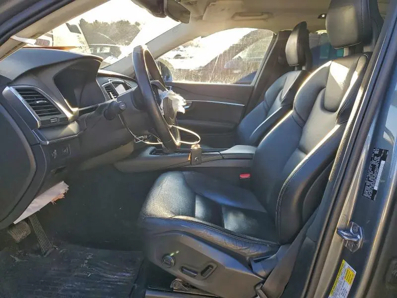 2020 VOLVO XC90 T5 MOMENTUM  