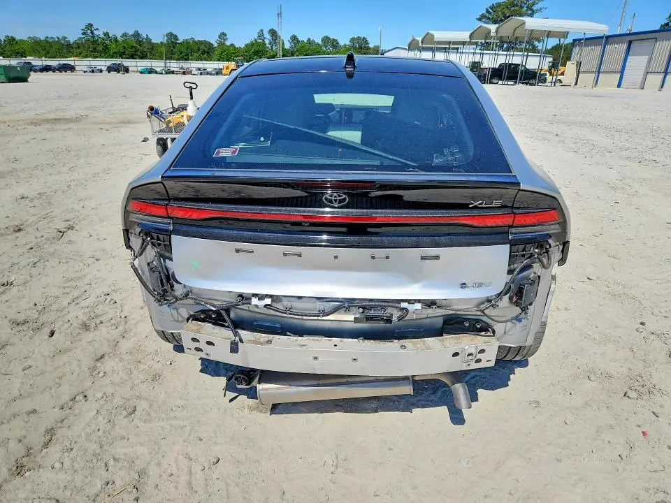 2023 TOYOTA PRIUS XLE  