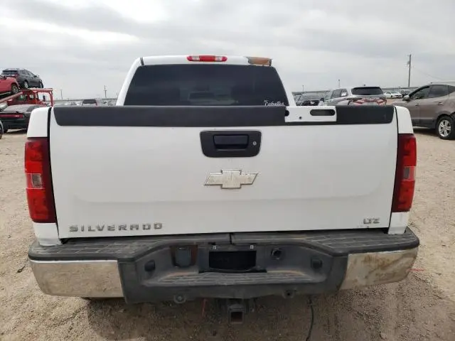 2011 CHEVROLET SILVERADO C1500 LTZ  