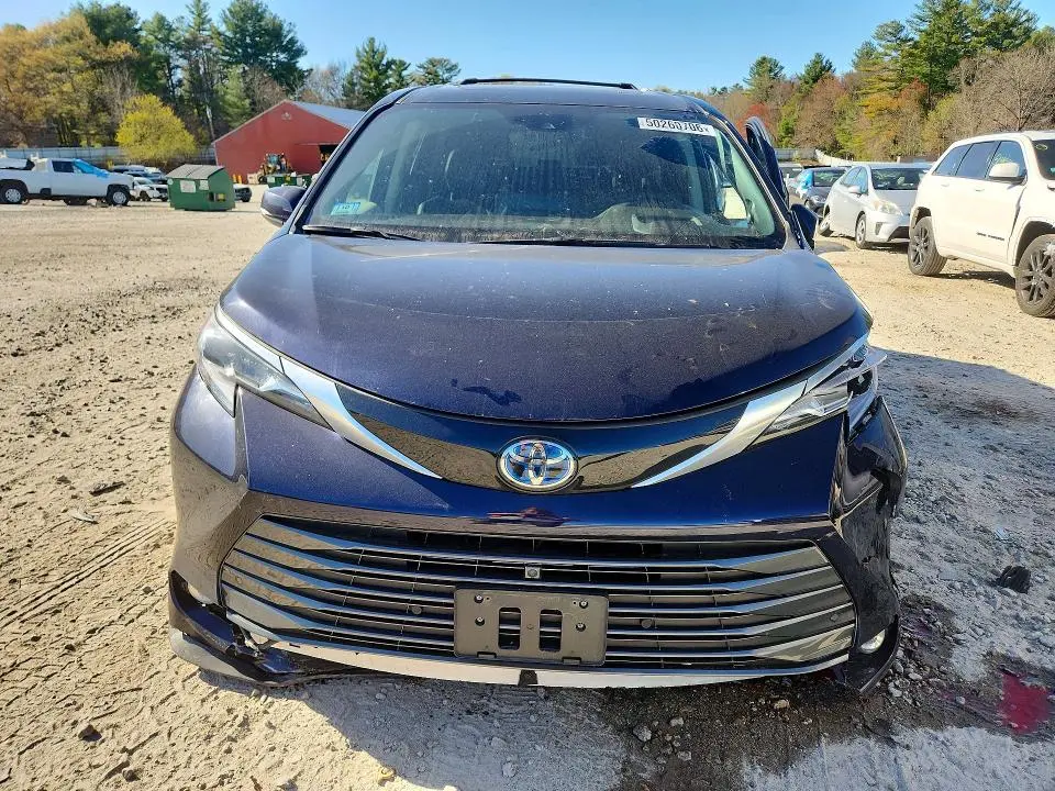 2024 TOYOTA SIENNA PLATINUM 7-PASSENGER  