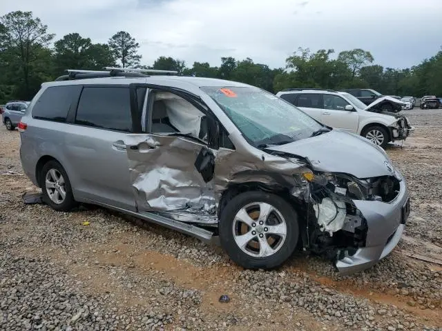 2011 TOYOTA SIENNA LE  