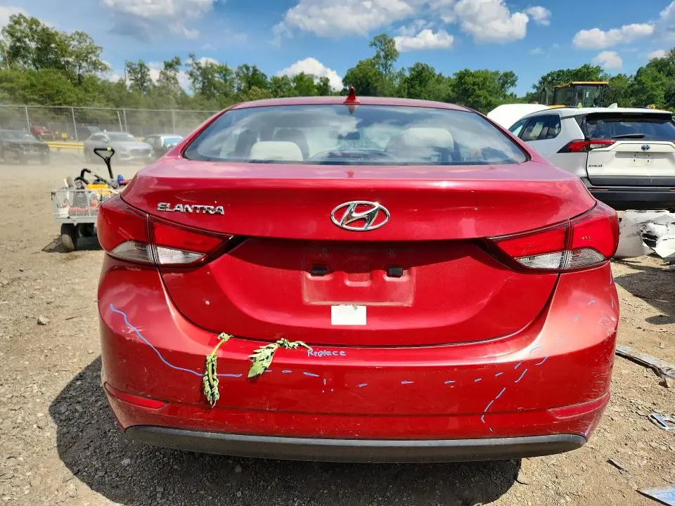 2016 HYUNDAI ELANTRA SE  