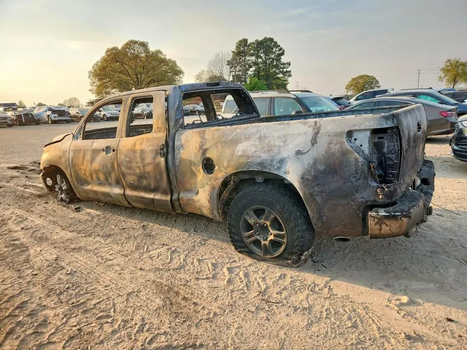 2010 TOYOTA TUNDRA GRADE  