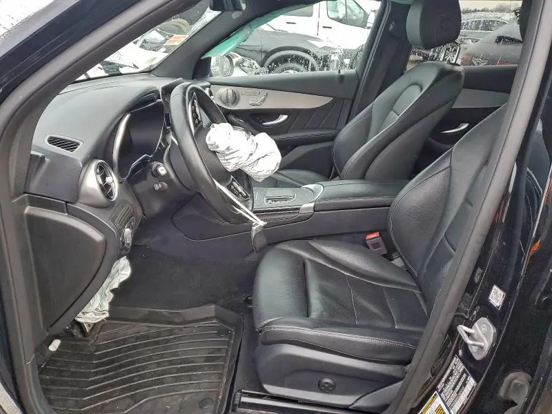 2020 MERCEDES-BENZ GLC 300 4MATIC  