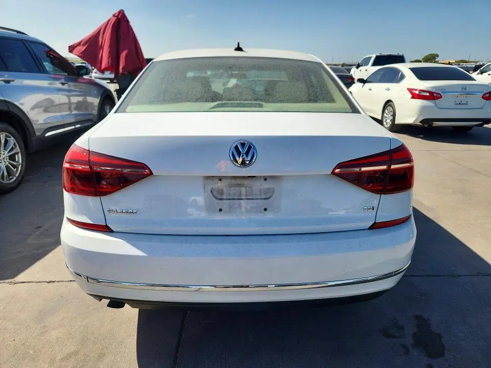 2019 VOLKSWAGEN PASSAT WOLFSBURG  
