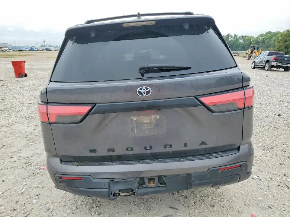 2024 TOYOTA SEQUOIA SR5  