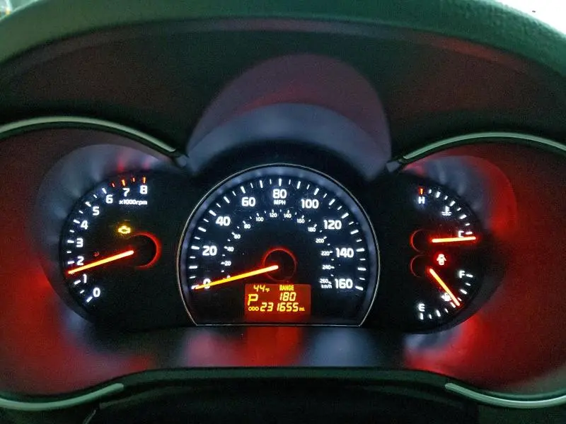 2015 KIA SORENTO LX  
