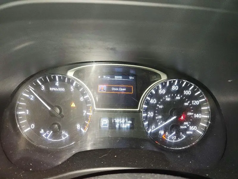 2014 NISSAN PATHFINDER SV  